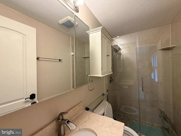 1458 Ashwood Ct — Photo 12
