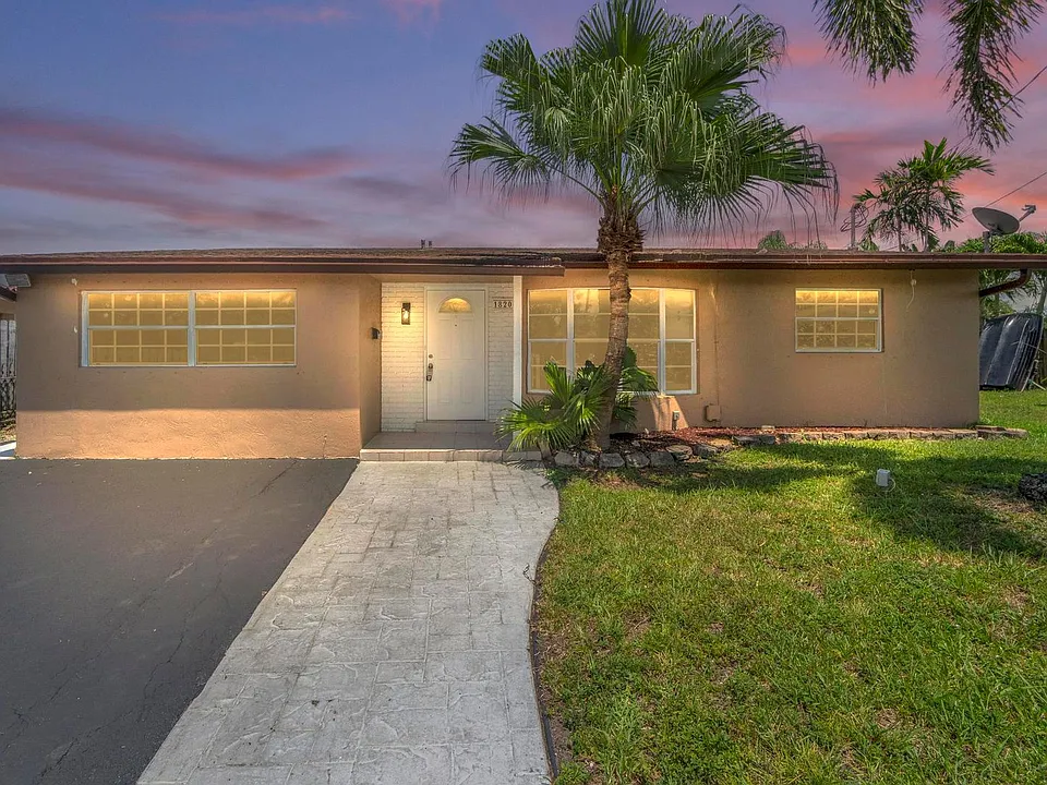 1820 NW 33rd St