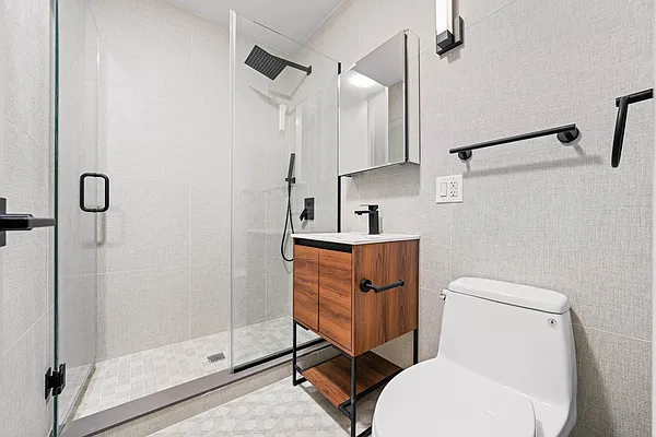 Rented by REAL New York | media 19