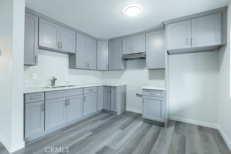 Building Photo - 5476 Linden Ave #6