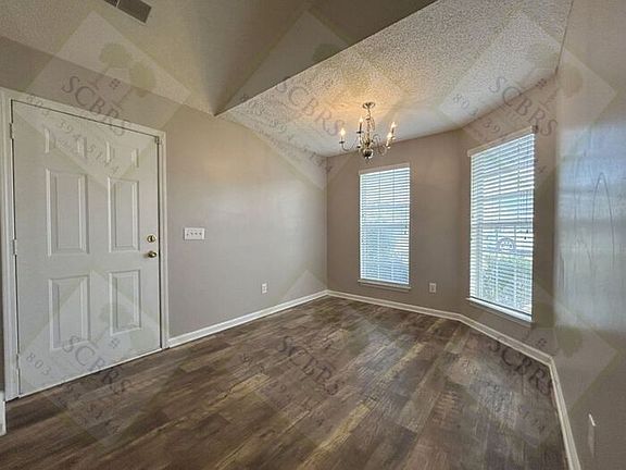 4th image of 352 White Gables Dr