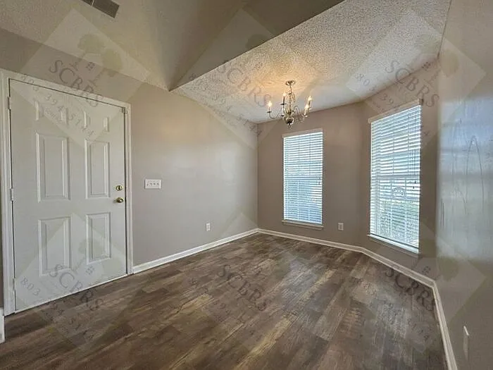 352 White Gables Dr — Photo 4