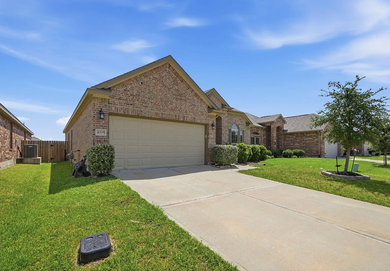 3 bed, 2.0 bath, 1668 sqft, $3,000 — Photo 3
