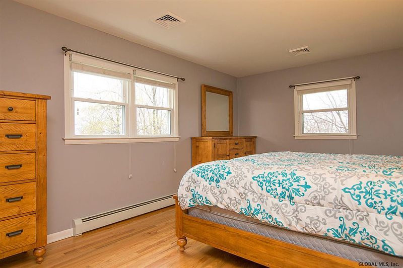 3rd image of 15 COLE HILL Road