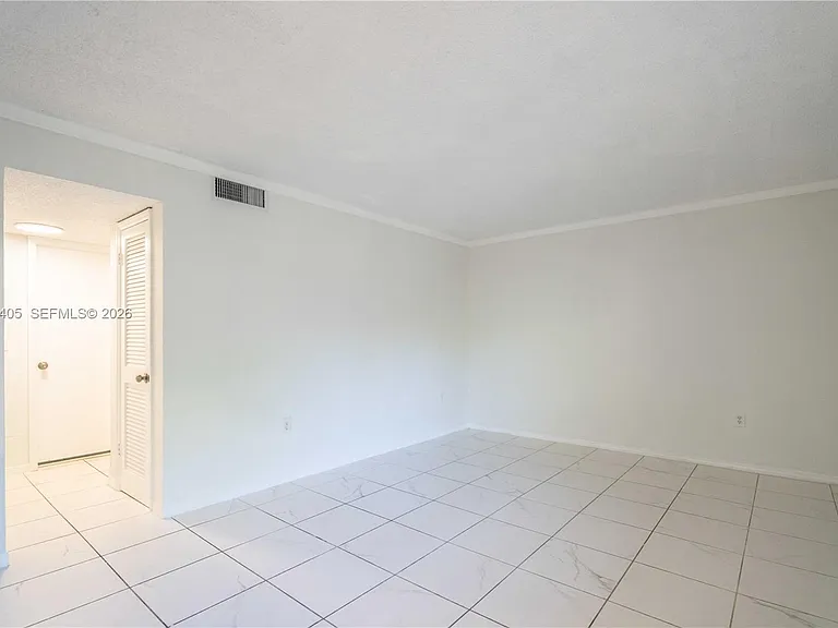 3265 Virginia St #18 — Photo 4