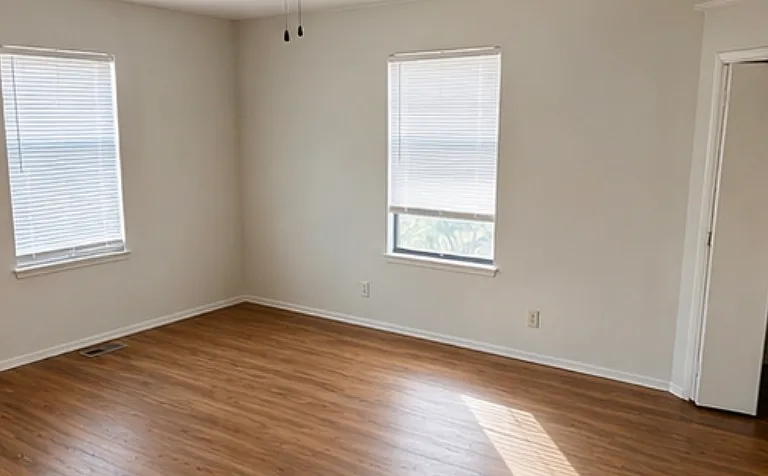 645 W Adams St — Photo 9