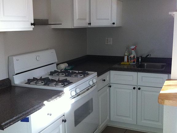 2nd image of 596 S Jordan Ave