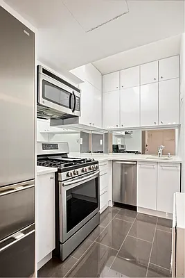 Sold by R New York | media 4