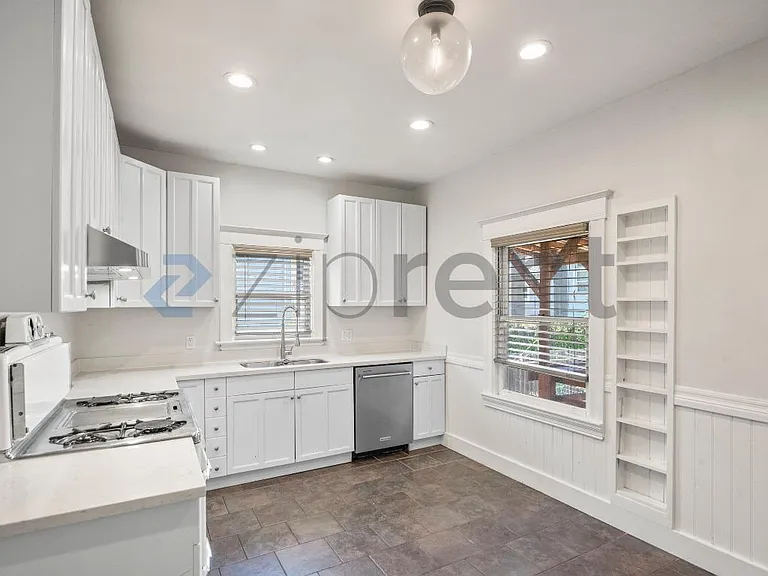 3144 Pleitner Ave — Photo 11