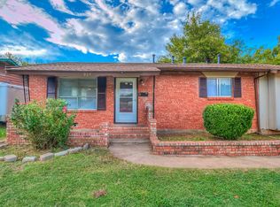 924 NW 24th St, Moore, OK 73160