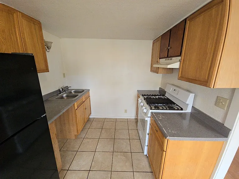 626 O St — Photo 4