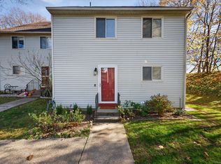 30 Larkspur Dr #30, Cromwell, CT 06416