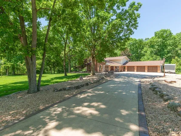 6342 Alamo Ct, Tecumseh, MI 49286