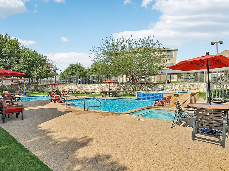 Regency Dell Ranch Apartments — Photo 47