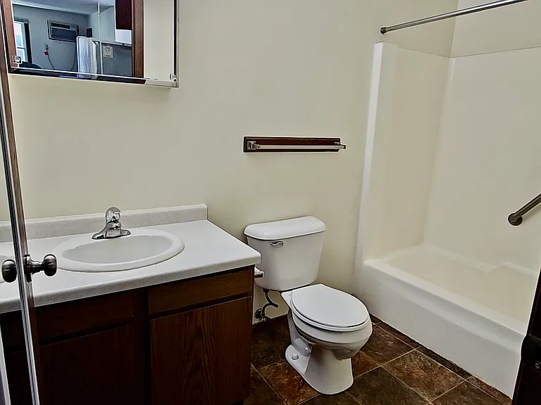 2511 Golf Rd #3 — Photo 8