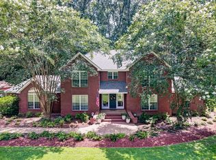 115 Robinhood Rd, Vicksburg, MS 39180