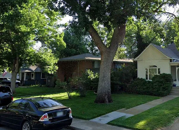 Fully Updated 2-Story Townhouse In Old Town Longmont! Free First Month Rent Promo! — Photo 1