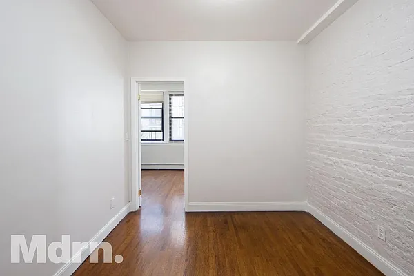 Rented by Mdrn Residential | media 4