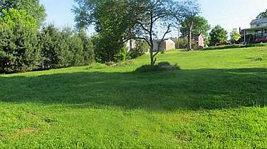 2nd image of 109 1st St