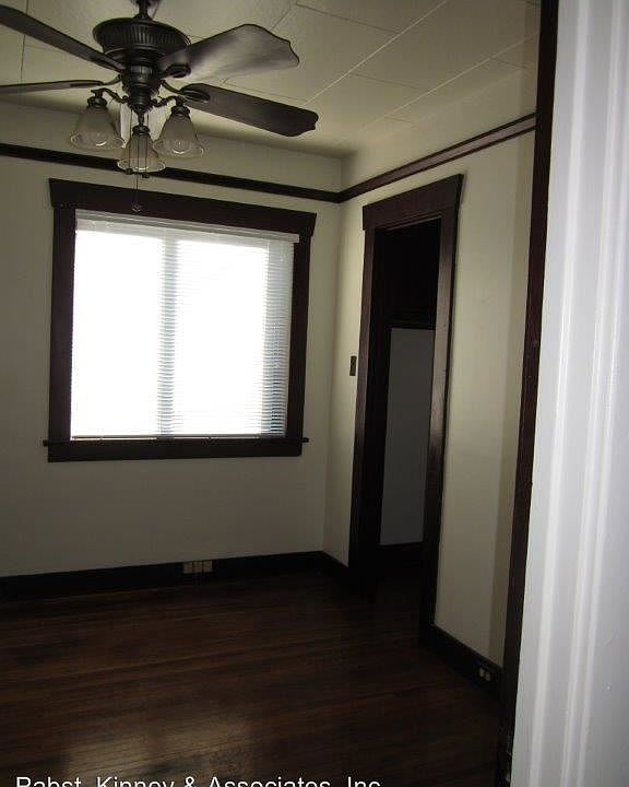 2nd image of 315 1/2 Newport Ave