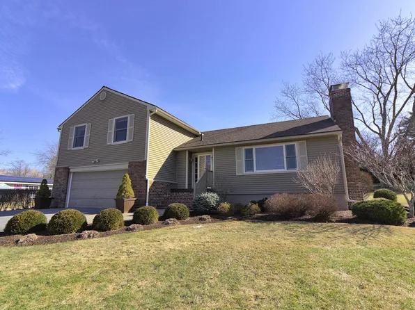20 Harvest Hills Drive, Shaftsbury, VT 05257