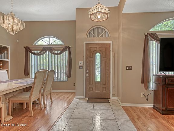 4th image of 2129 Royal Poinciana Blvd