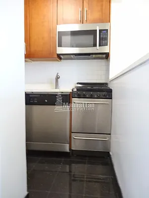 Rented by Manhattan Connection | media 5