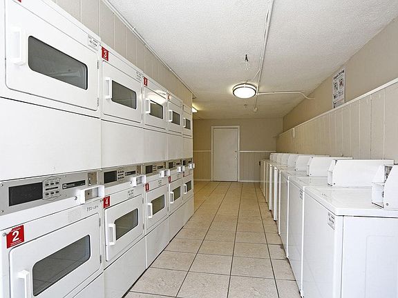 4th image of 3920 75th Way N APT 2