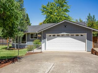 1491 Lawnridge St, Medford, OR 97504