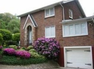 1313 Andrew Dr, Mckeesport, PA 15131
