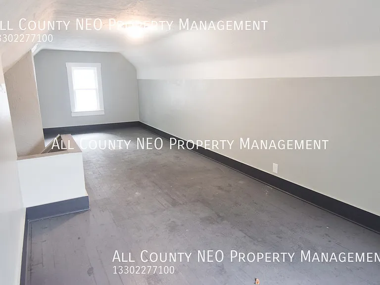73 Belvidere Way — Photo 31
