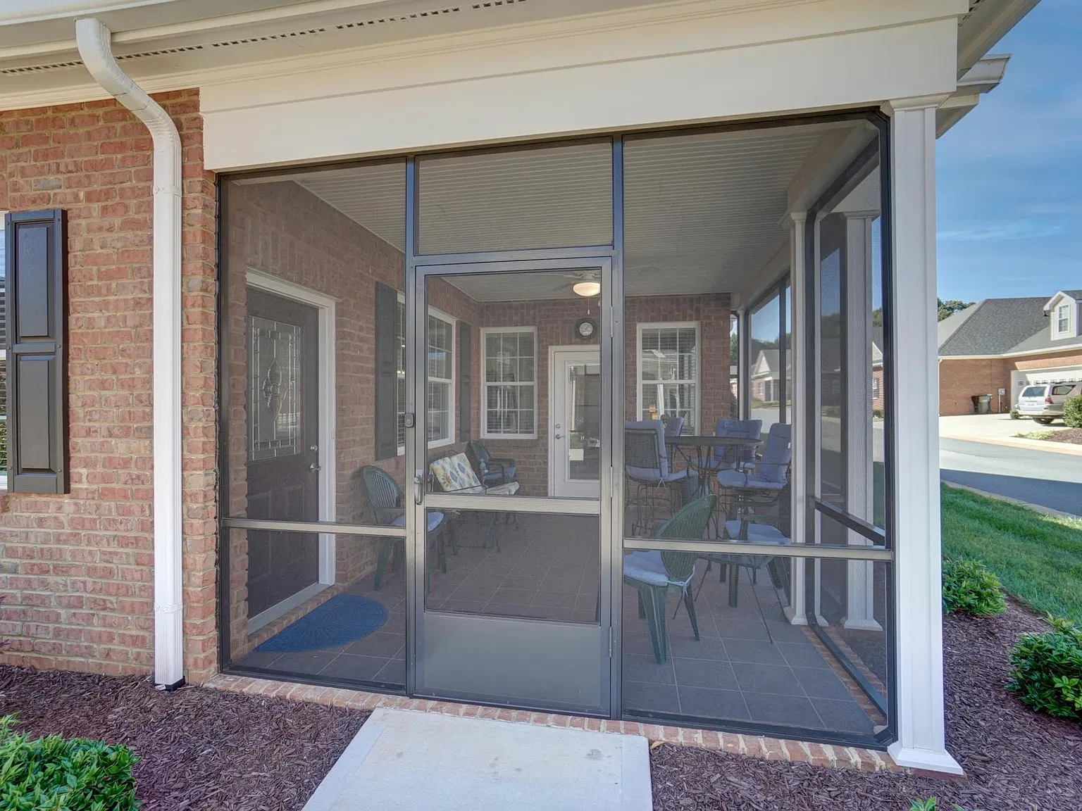 2 bed, 1788 sqft, $2,195 — Photo 2