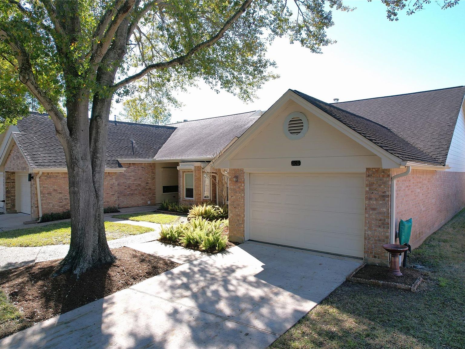 3011 Flower Field Ln