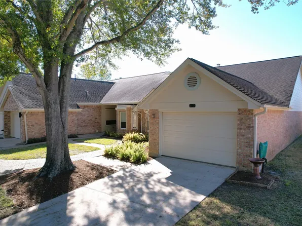 3011 Flower Field Ln, Pearland, TX 77584
