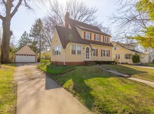 292 Kenilworth Rd, Waterloo, IA 50701