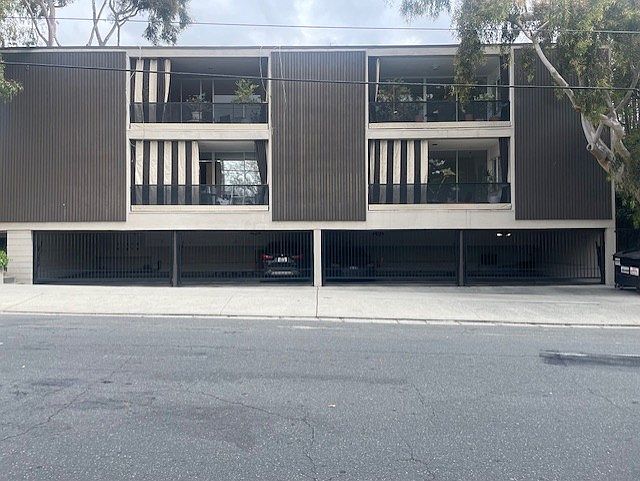 1st image of 904 Hilldale Ave #5