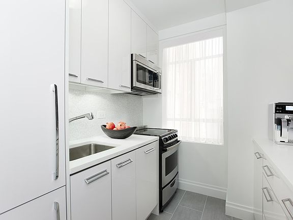 5th image of 240 Central Park S APT 17E