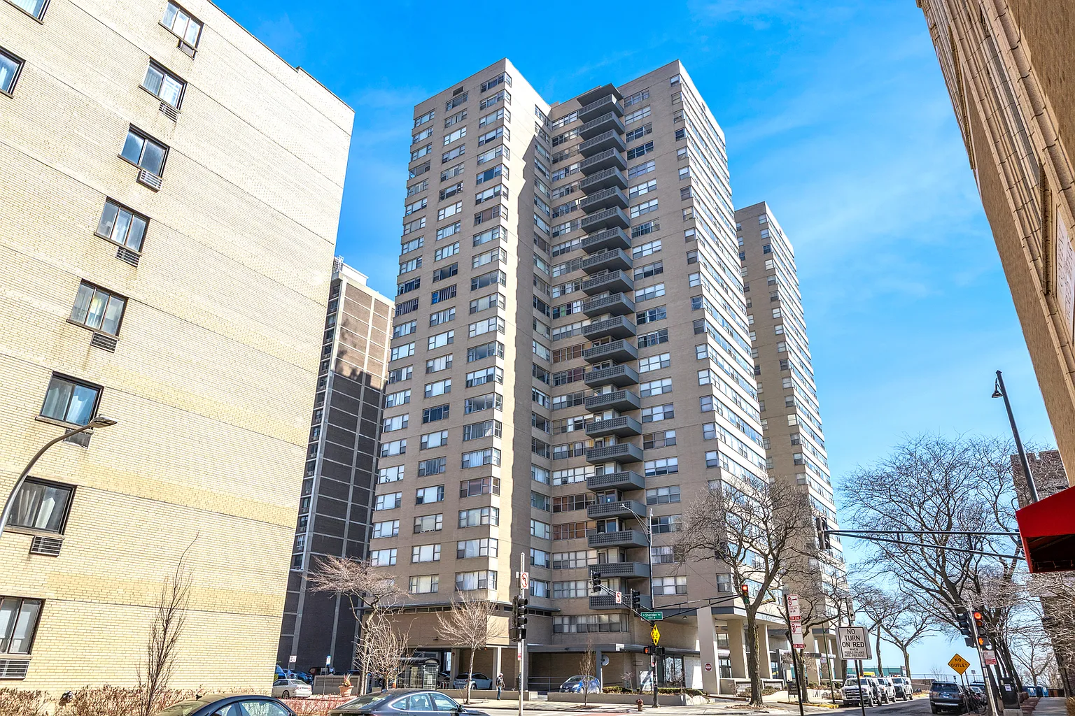 6301 N Sheridan Rd APT 23J photo 1