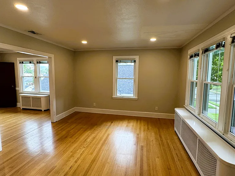 36 Somerset St #36 — Photo 3
