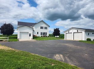 716 Rock Church Rd, Livingston, WI 53554