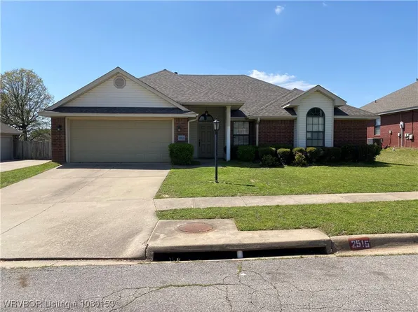 2515 Elfen Gln, Van Buren, AR 72956
