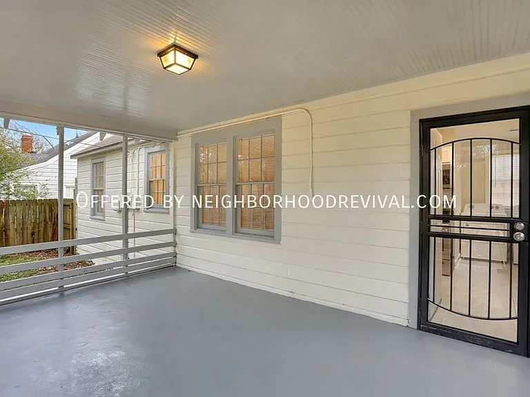 3368 Douglass Ave — Photo 24
