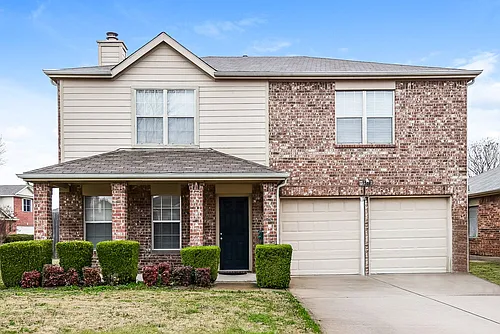 3304 Creekwood Dr Photo 1