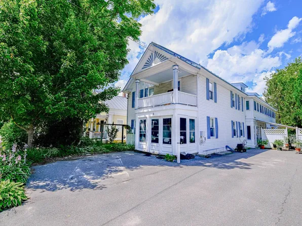 8 Pleasant Street, Ludlow, VT 05149