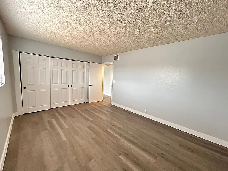 575 S Royal Crest Cir #8 — Photo 6