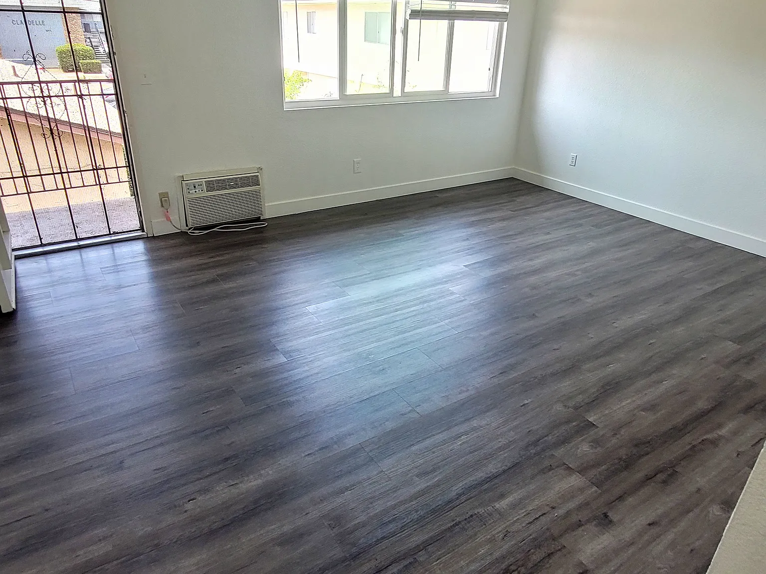 2 bed, 900 sqft, $2,500 — Photo 3
