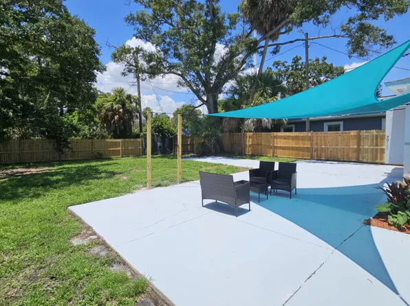 2241 13th St S, Saint Petersburg, FL 33705