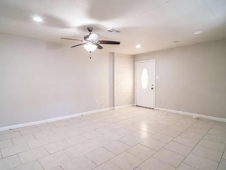 11623 Rowan Ln — Photo 18