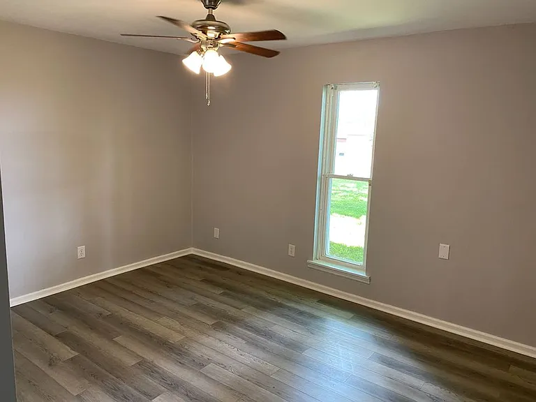 1006 W Main St #2 — Photo 7