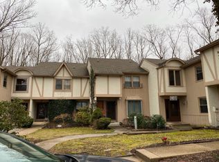 627 Jaeger Ct, Sicklerville, NJ 08081